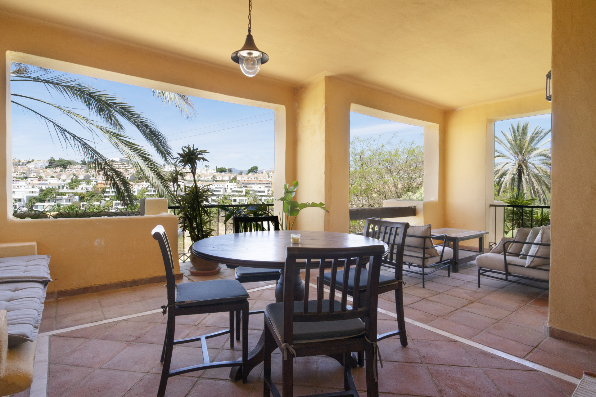 El Paraíso, Estepona